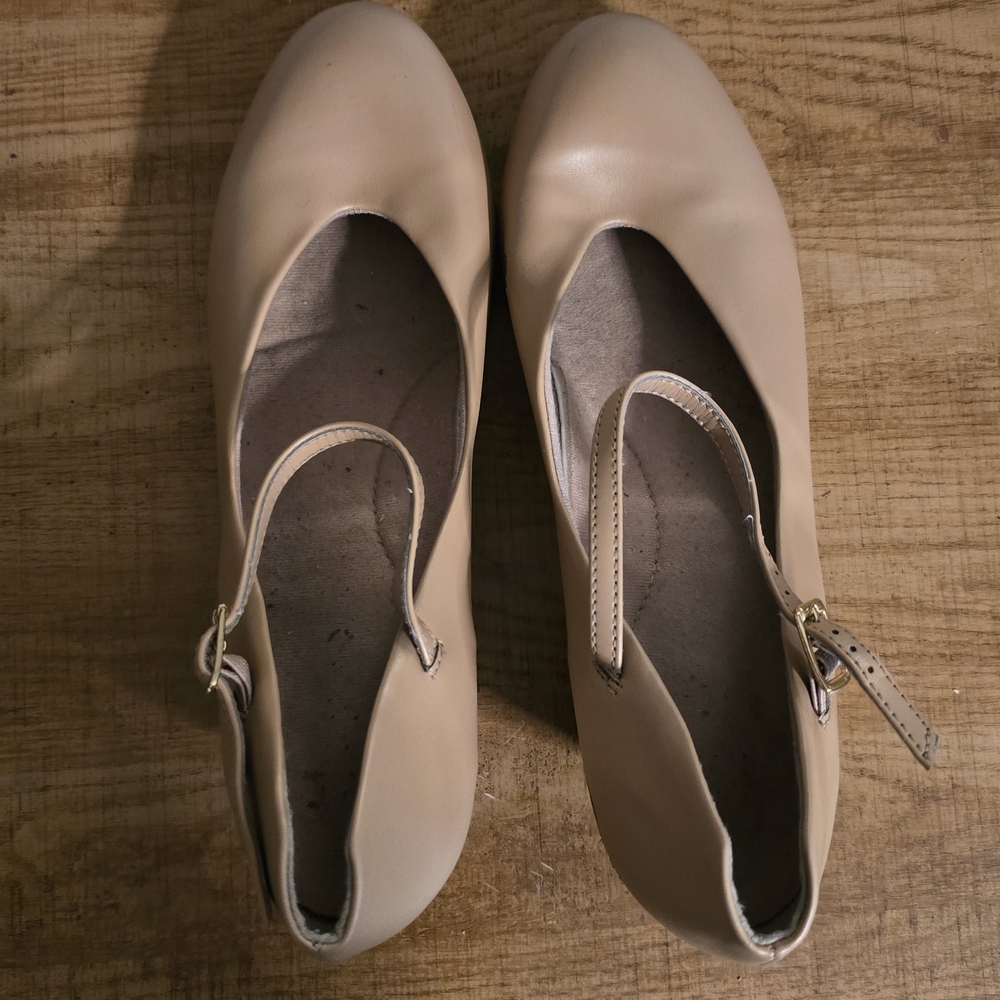 Elegant Tan Women's Shoes